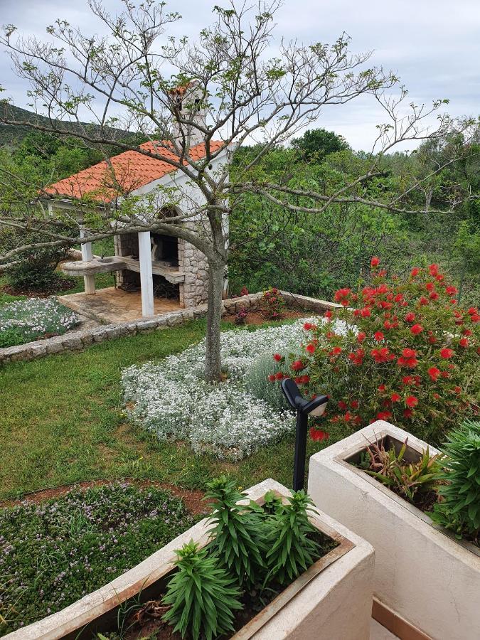 Holiday House "Lea" Lukoran Exterior photo